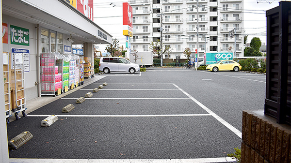 スギ薬局　関町北店の駐車場