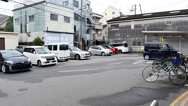 スギ薬局　姫島店の駐車場