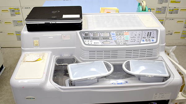 スギ薬局　新井薬師店の調剤器具