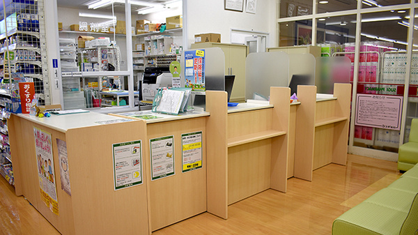 スギ薬局　西池袋店の受付/カウンター