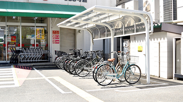 スギ薬局　新大阪宮原店の駐輪場