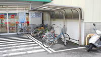 スギ薬局　六田店の駐輪場