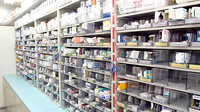 スギ薬局　高井戸店の薬棚