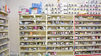 スギ薬局　上尾春日店の薬棚