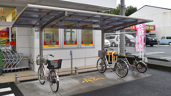 スギ薬局　東久留米下里店の駐輪場