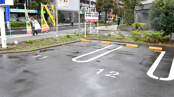 スギ薬局　東久留米駅前店の駐車場