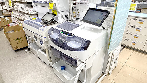 スギ薬局　西田辺店の調剤器具
