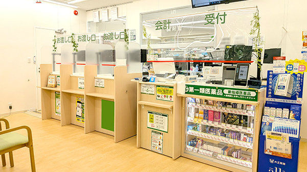 スギ薬局　中野南口調剤店の受付/カウンター