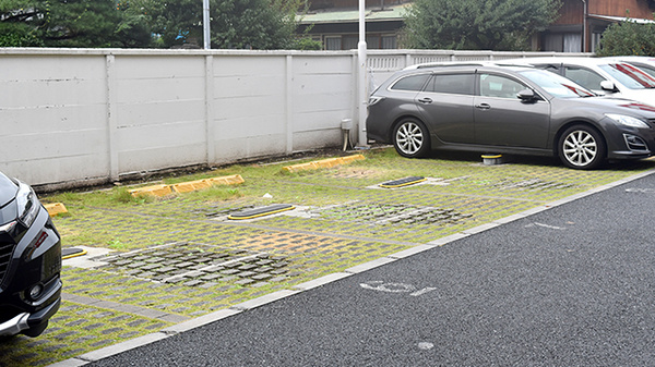 スギ薬局　調布布田店の駐車場
