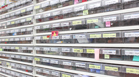 スギ薬局　南六郷店の薬棚