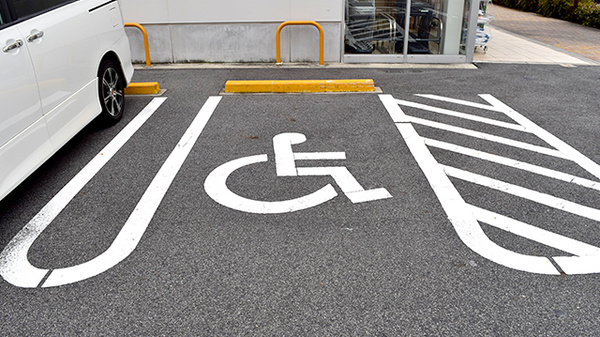 スギ薬局　大曽根店の駐車場