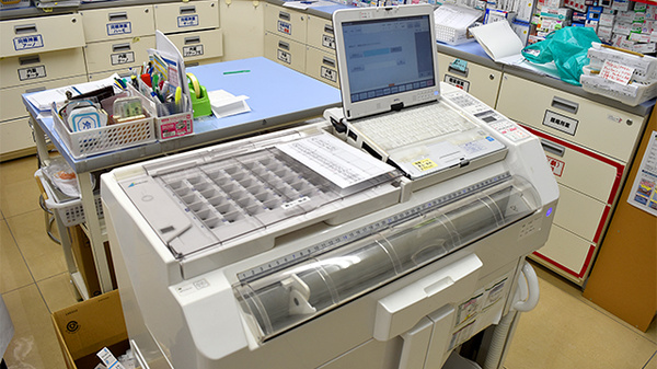 スギ薬局　文教台店の調剤器具