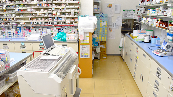 スギ薬局　文教台店の調剤室