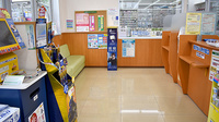 スギ薬局　原町田店の待合スペース