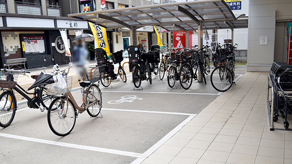 スギ薬局　住吉苅田店の駐輪場