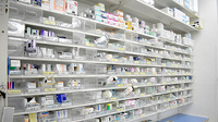 スギ薬局　江東橋店の薬棚