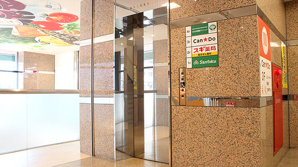 スギ薬局　あざみ野店のエレベーター