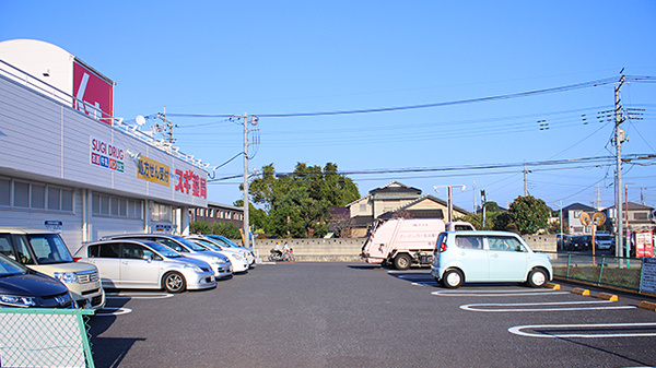 スギ薬局　大宮堀崎店の駐車場