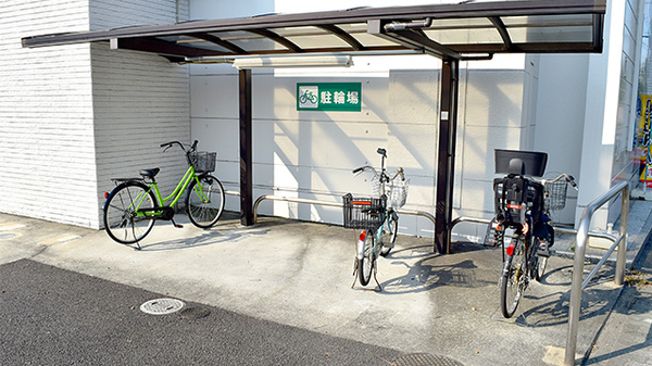 スギ薬局　中川一色新町店の駐輪場