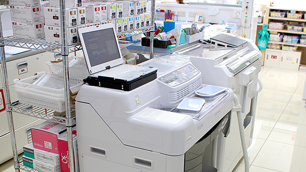 スギ薬局　笠寺南店の調剤器具