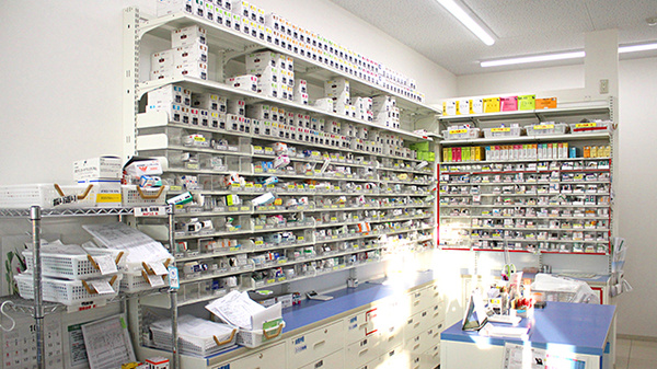 スギ薬局　群馬町店の調剤室