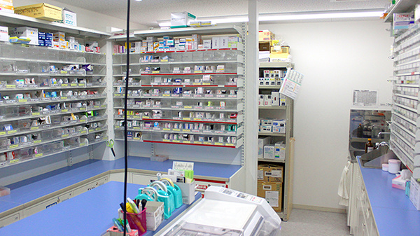 スギ薬局　国分寺駅北口店の調剤室
