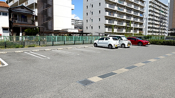 スギ薬局　加美北店の駐車場