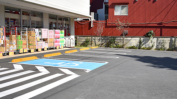 スギ薬局　板橋幸町店の駐車場