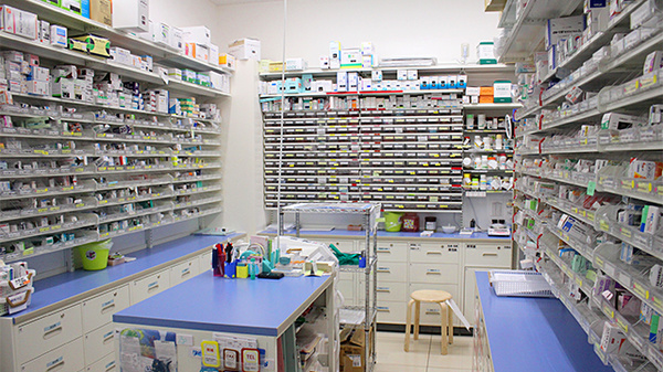 スギ薬局　小石川１丁目店の調剤室