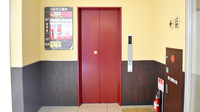 スギ薬局　熊谷箱田店のエレベーター
