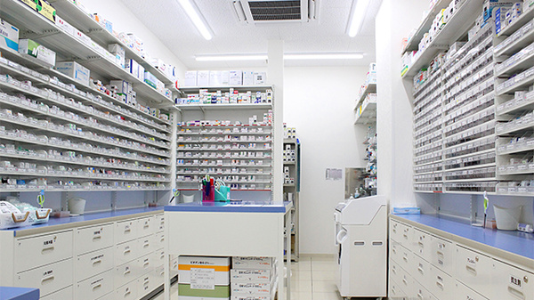スギ薬局　船橋本町店の調剤室