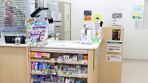 スギ薬局　伊勢原駅前店の受付/カウンター