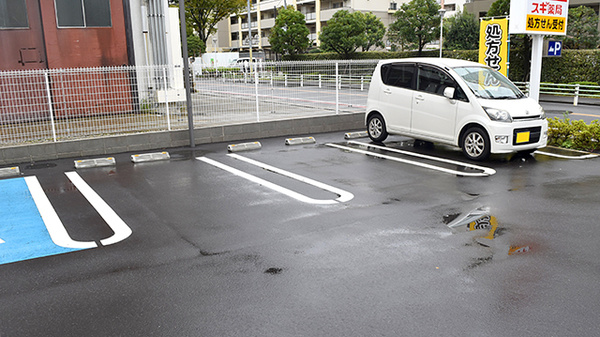 スギ薬局　葛飾青戸店の駐車場