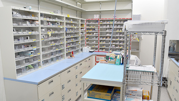 スギ薬局　粉浜西店の調剤室