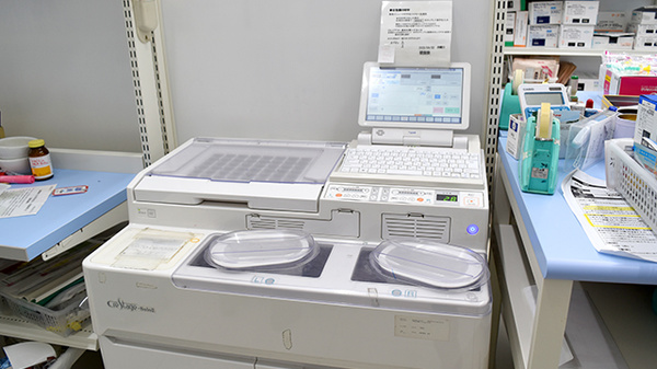 スギ薬局　極楽店の調剤器具