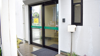 成沢薬局 北野店の入口