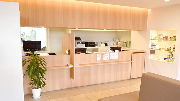 バンビ薬局　梅香店の受付/カウンター