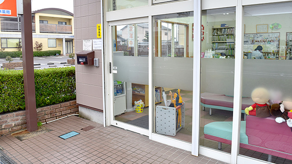 しょうなん調剤薬局　羽島店の入口