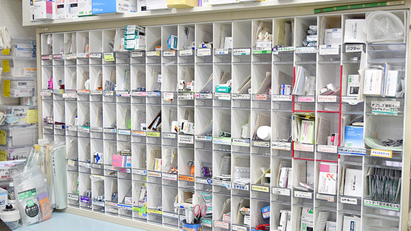 しょうなん調剤薬局　羽島店の薬棚