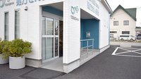 とみざわ薬局　君津店の入口