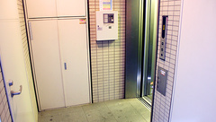 りぼん薬局のエレベーター