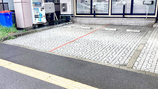 みその薬局の駐車場