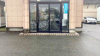 本山町薬局の入口