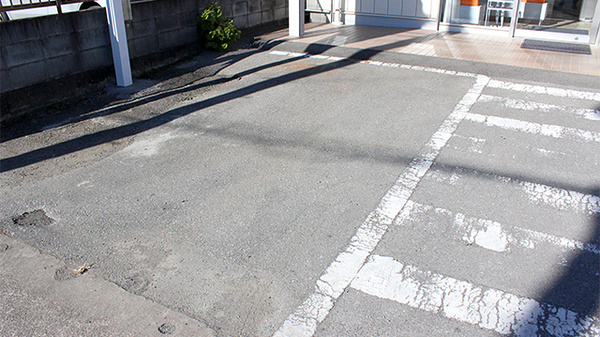 祝町薬局の駐車場