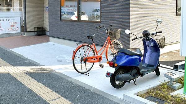 プラザ薬局　桜ケ丘店の駐輪場