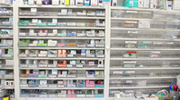 スミレ薬局　西葛西店の薬棚