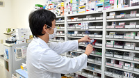 ハーモニー薬局・守山石田店の作業風景