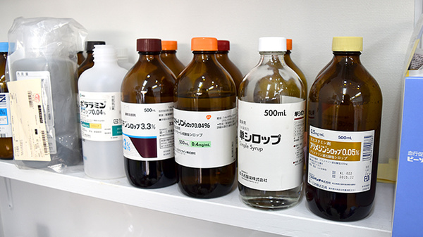 薬棚