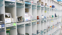 市原薬局　萩原店の薬棚