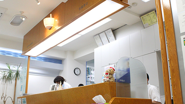 ウィング薬局戸塚富士橋店の受付/カウンター
